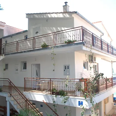 Stanici 1032b Omiš