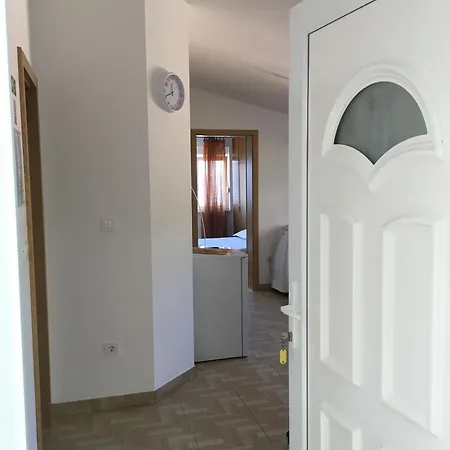 Stanici 1032b