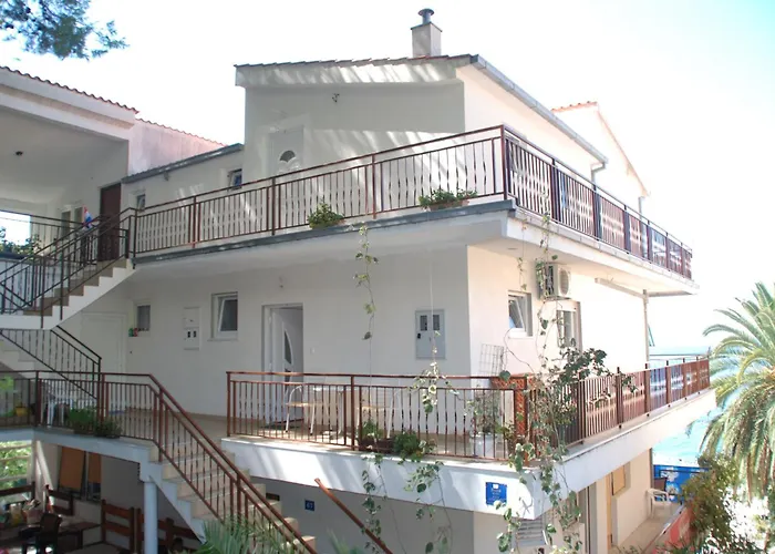Stanici 1032b Omiš
